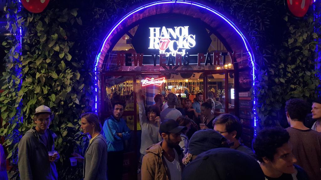 Hanoi Rocks Hostel Buitenkant foto
