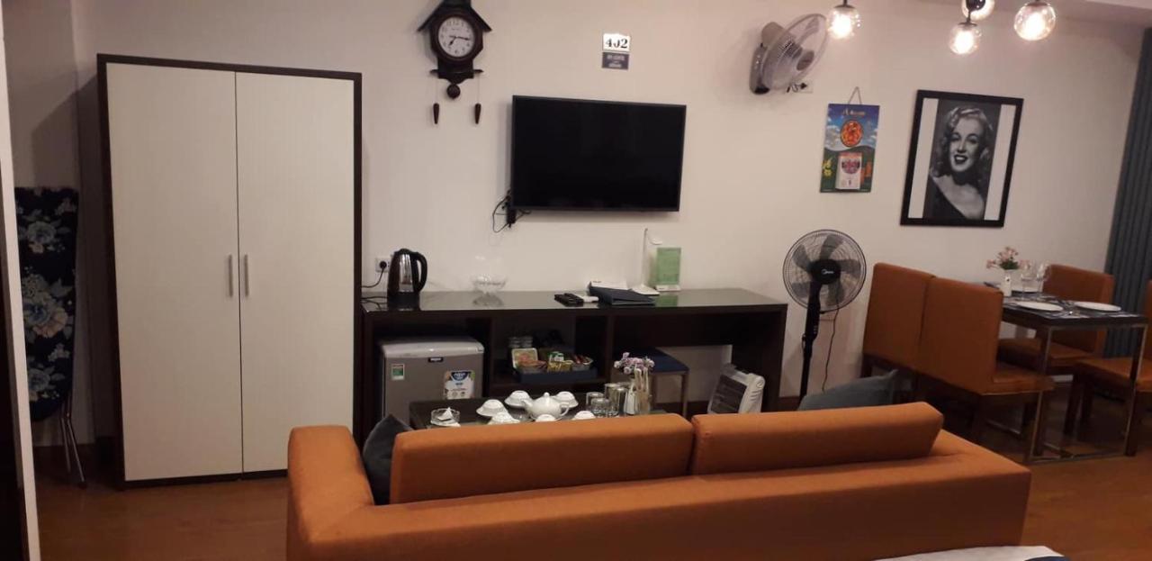Hanoi Rocks Hostel Buitenkant foto