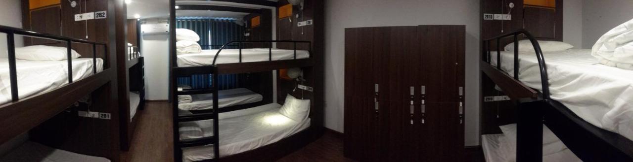 Hanoi Rocks Hostel Buitenkant foto