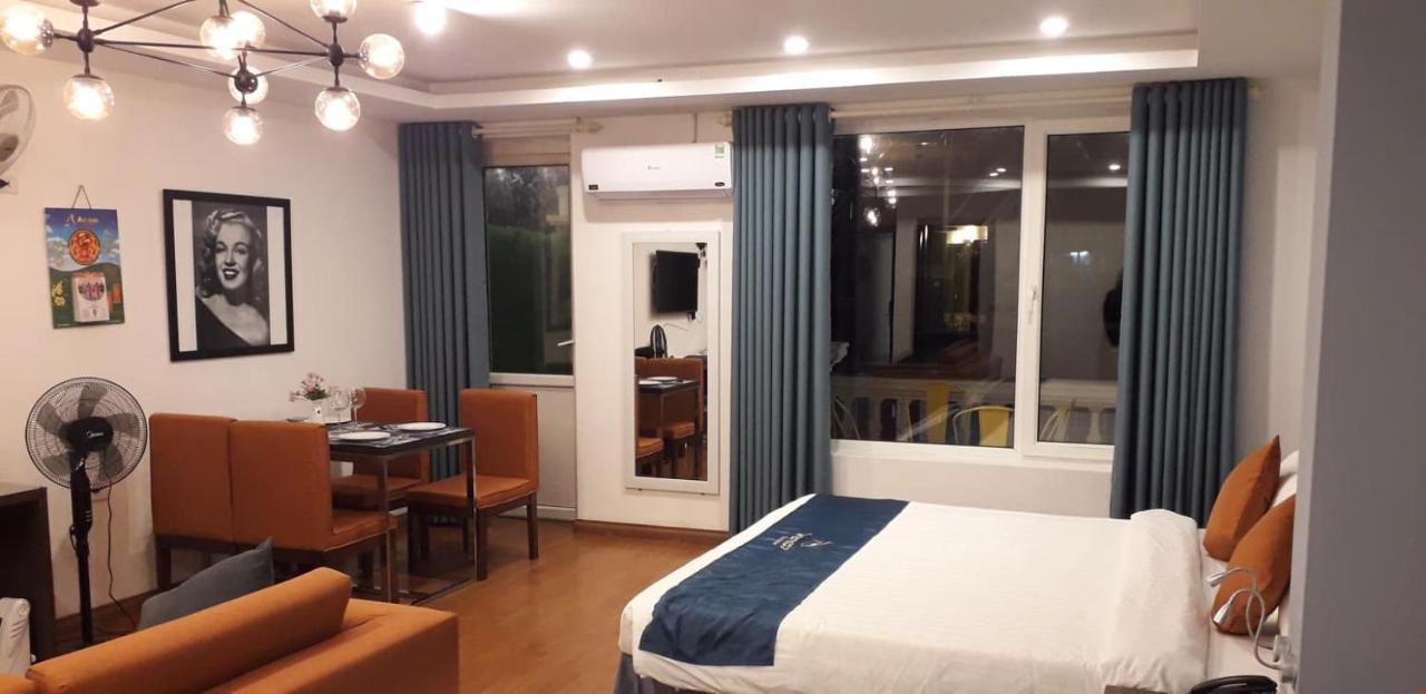 Hanoi Rocks Hostel Buitenkant foto